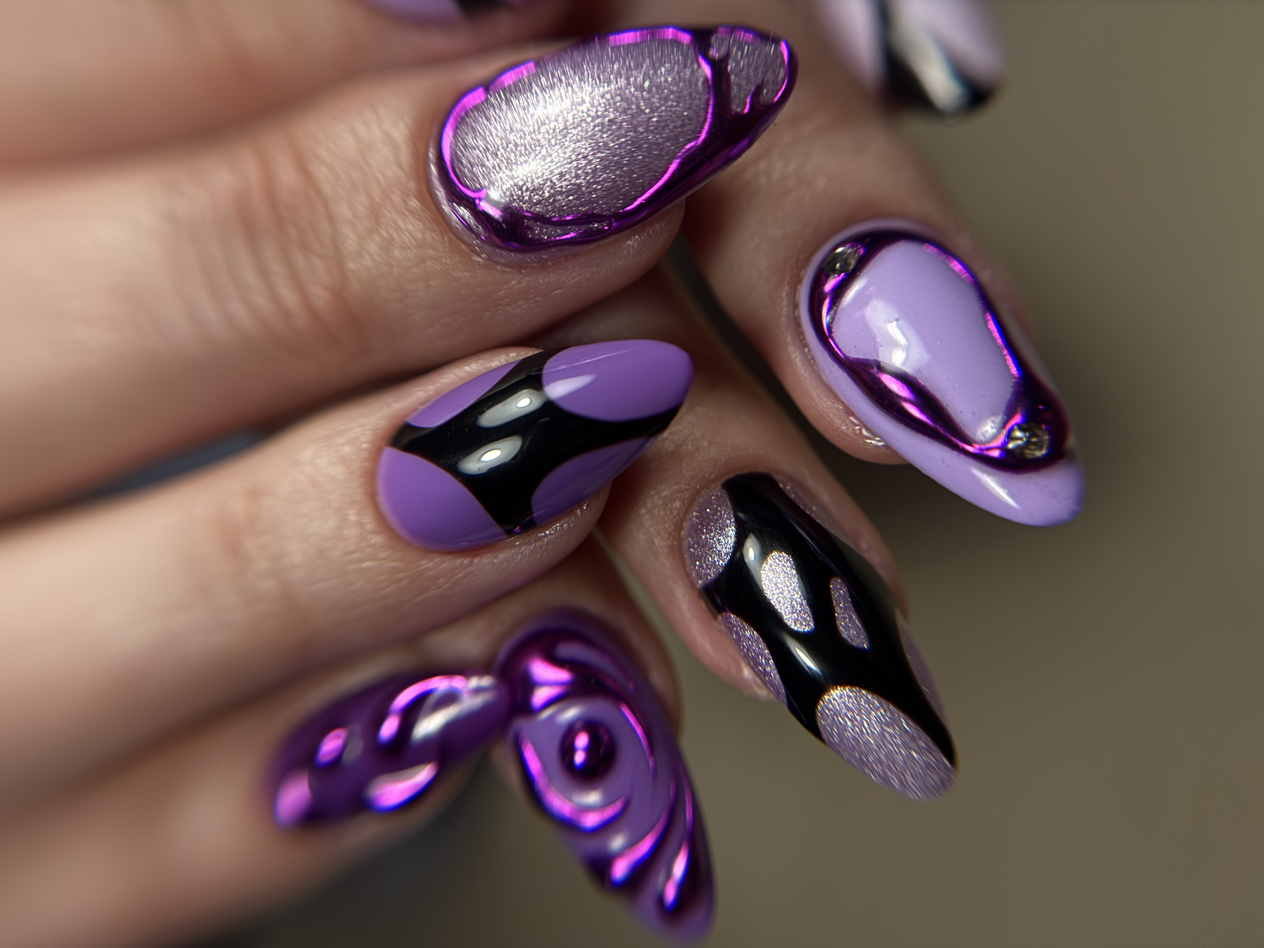 Pose américaine Gel-X et full nail art violet à Labège